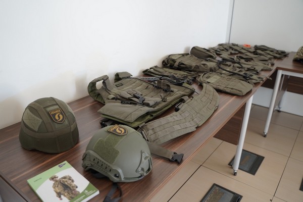 Ατομικός εξοπλισμός θωράκισης & προστασίας για την Εθνική Φρουρά από το Ισραήλ